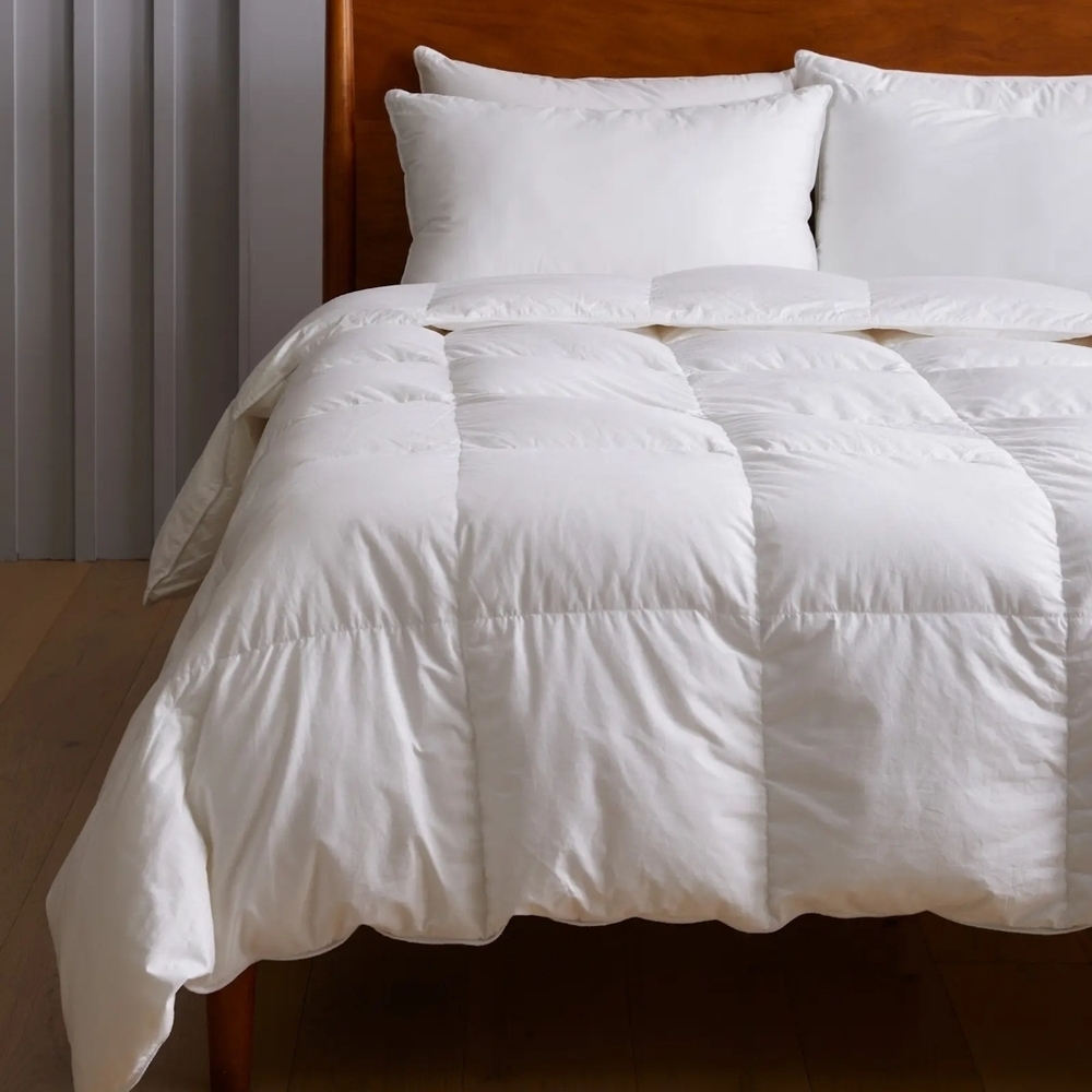 Quince Luxurious White Comforter